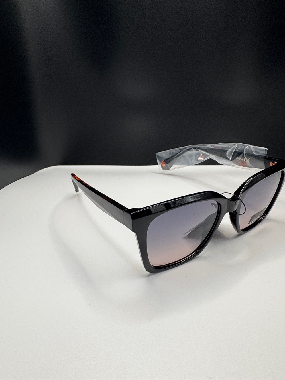 Classic Black Gradient Lens Women's Sunglasses (3-7) - Picture 3 of 7